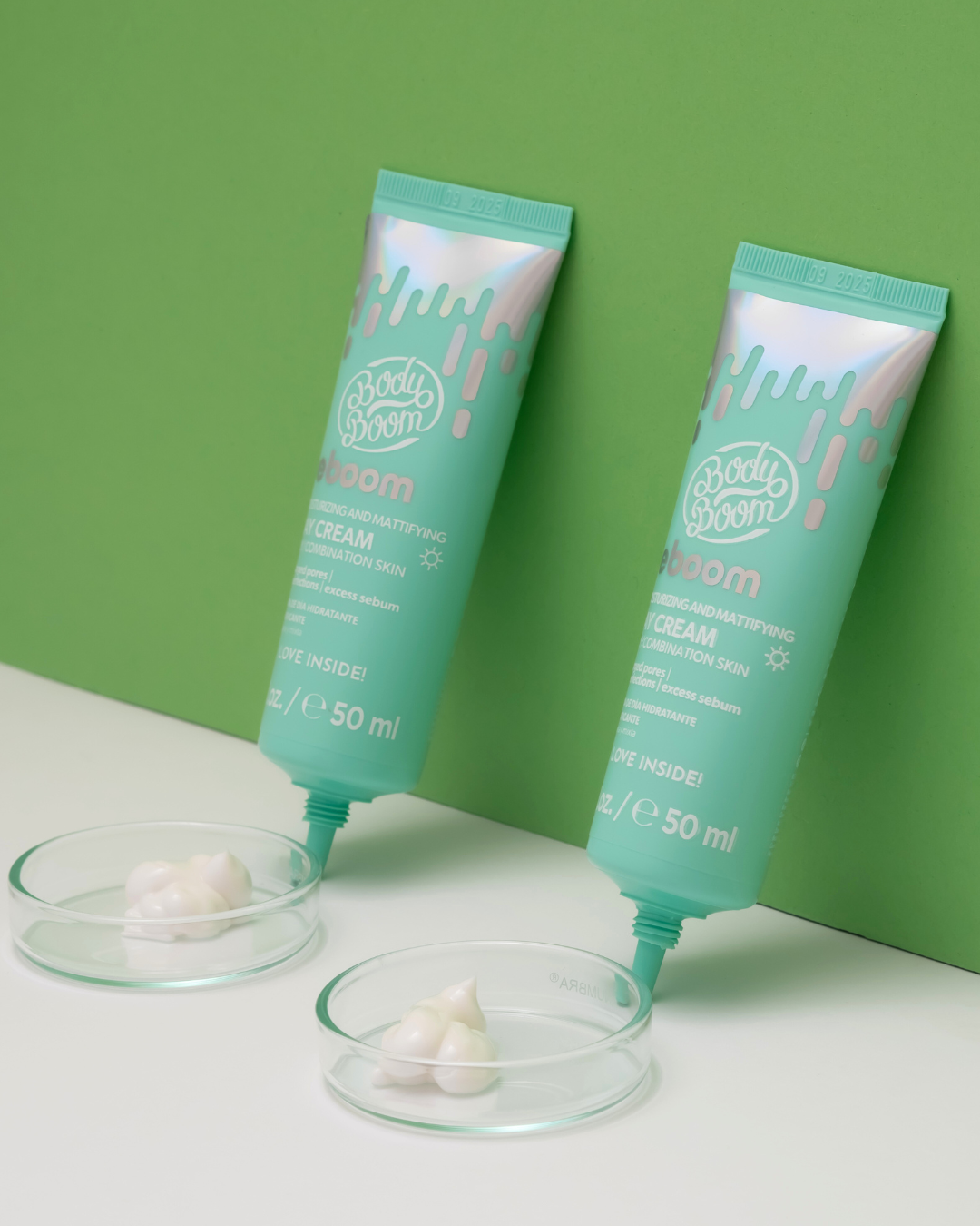 Moisturizing and Mattifying Day Cream - Oily/Combination Skin