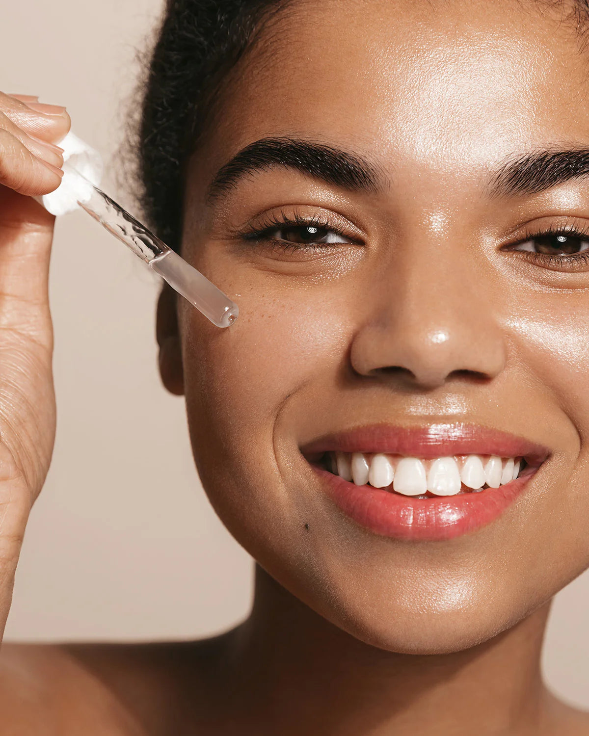Strengthening and Skin Tone Balancing Face Serum